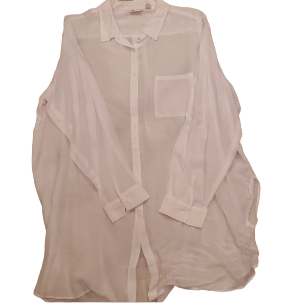 Extra long. White silk shirt. Nwt